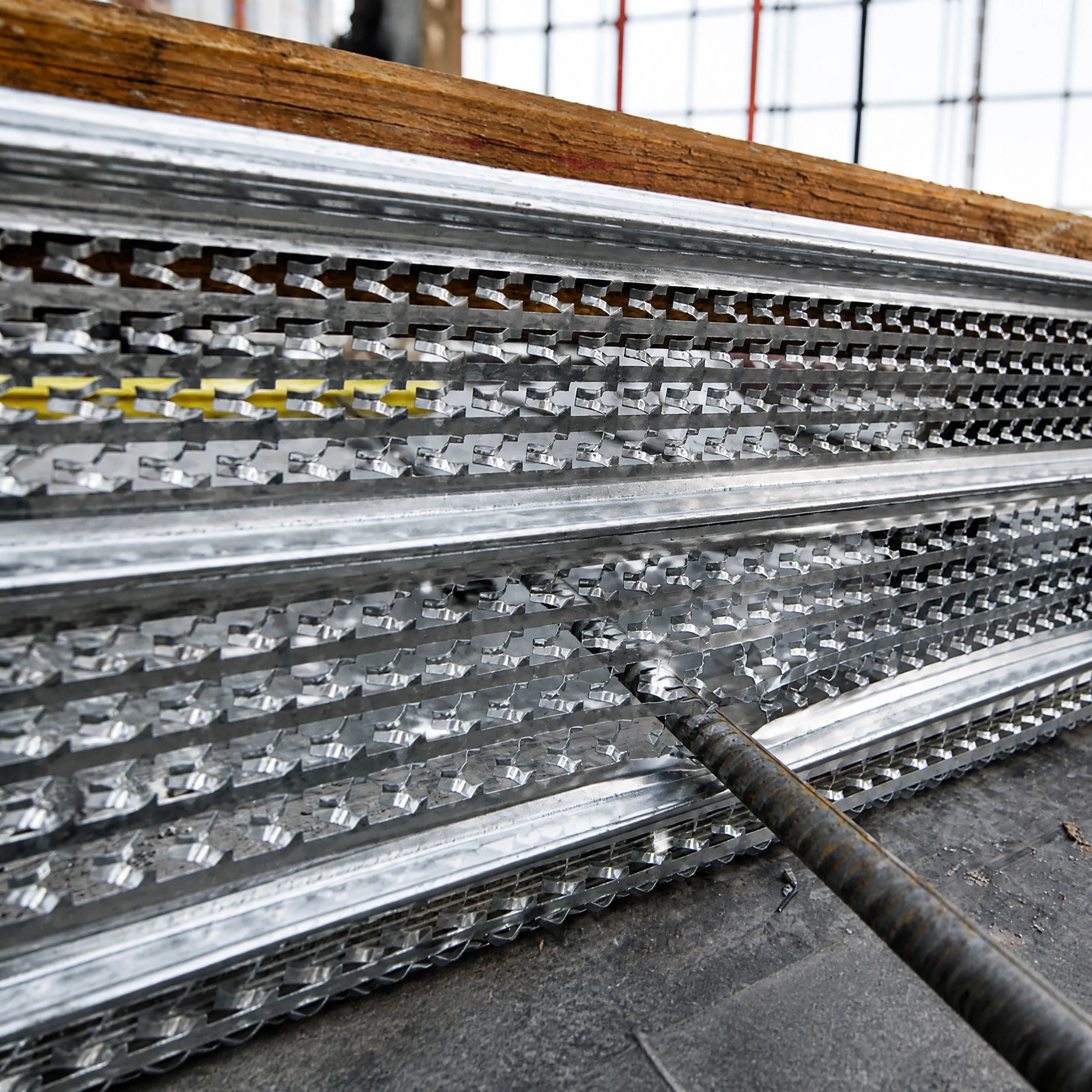 High rib mesh used as permanent formwork